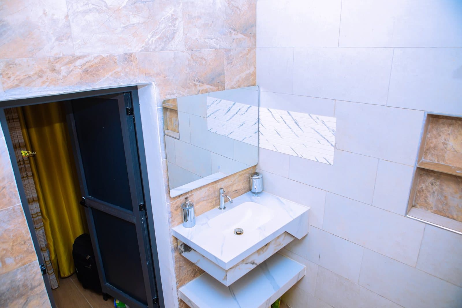 Salle de bain aux tons beiges